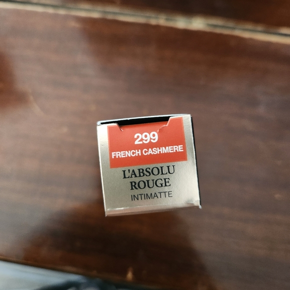 Lancome l'absolute rouge intimatte "french cashmere" - Picture 2 of 5